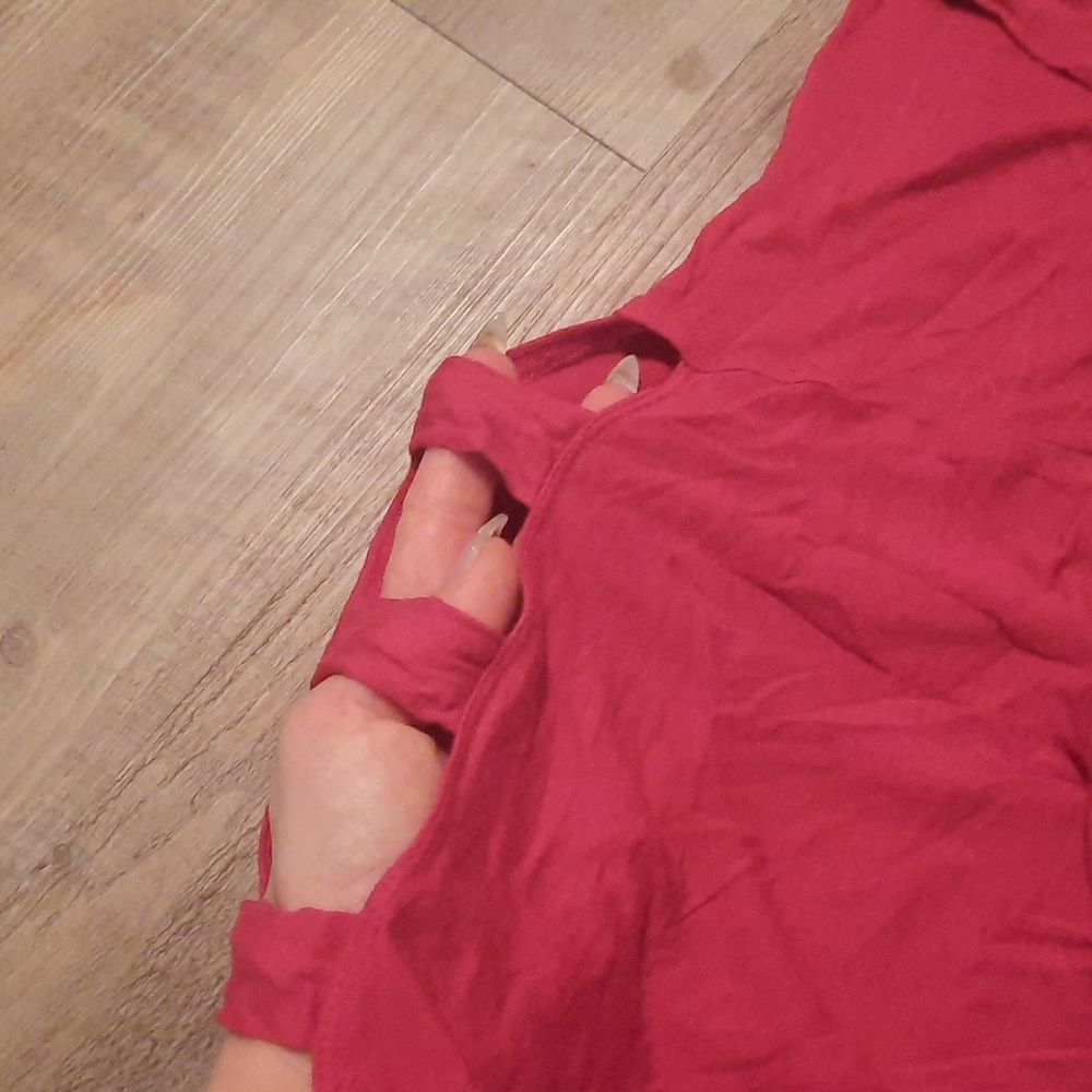 Cold shoulder top - Picture 3 of 4